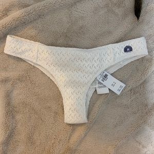 white hollister bikini bottoms